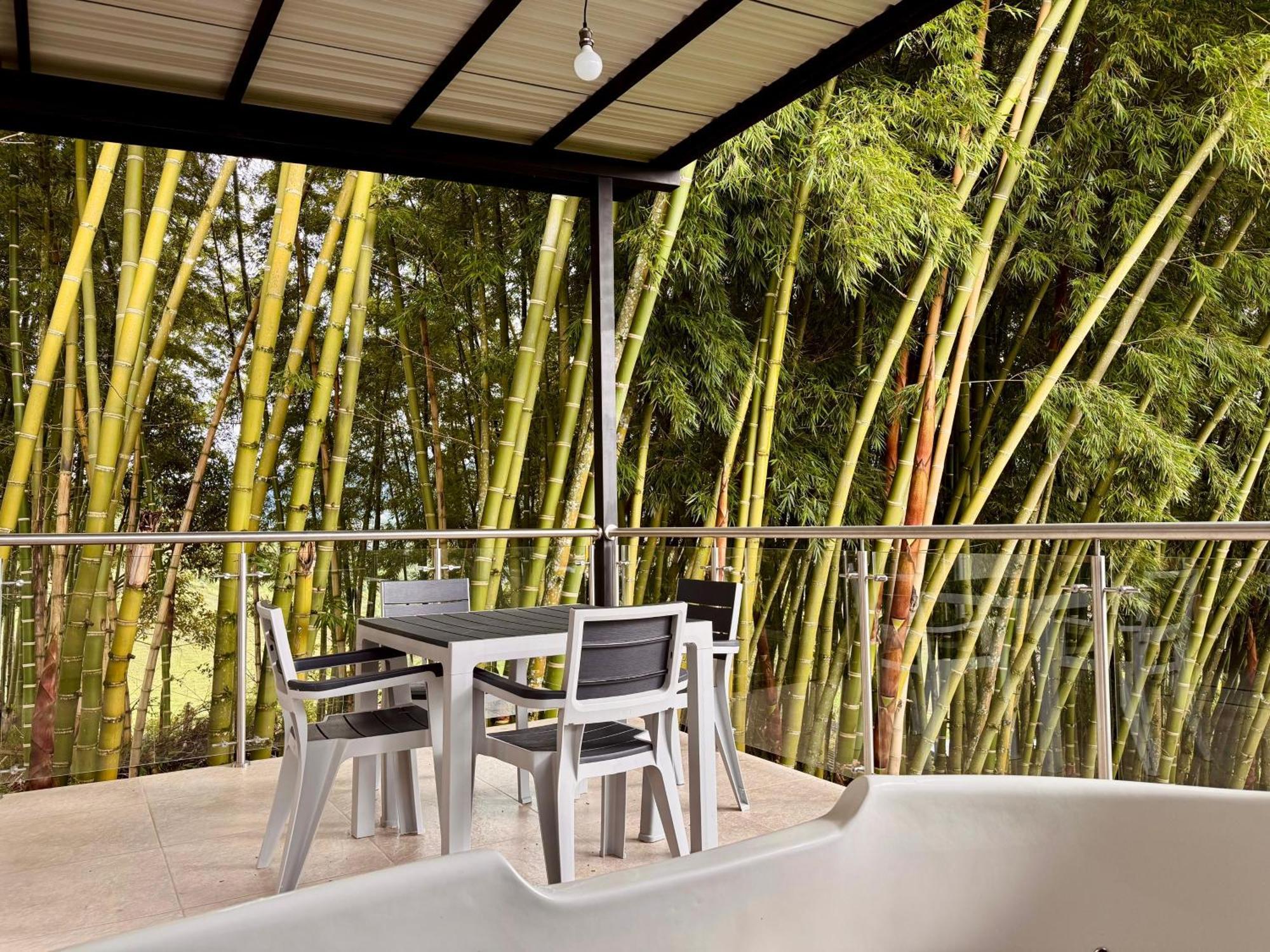 Hotel Campestre Alto Lindo En Guatapé Zewnętrze zdjęcie