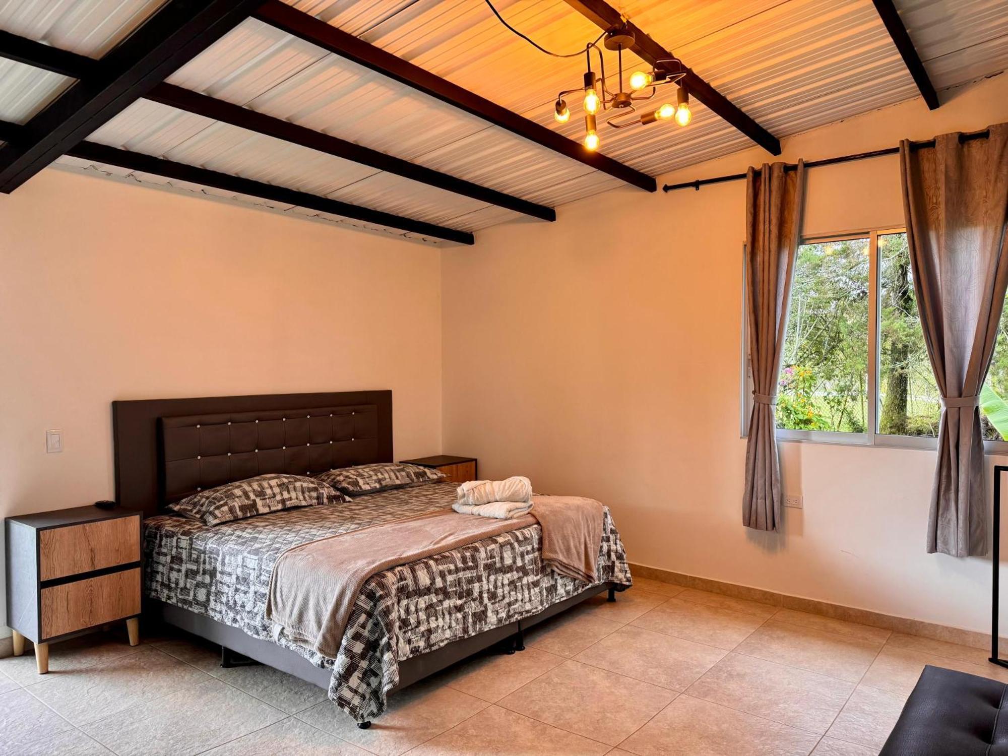 Hotel Campestre Alto Lindo En Guatapé Zewnętrze zdjęcie