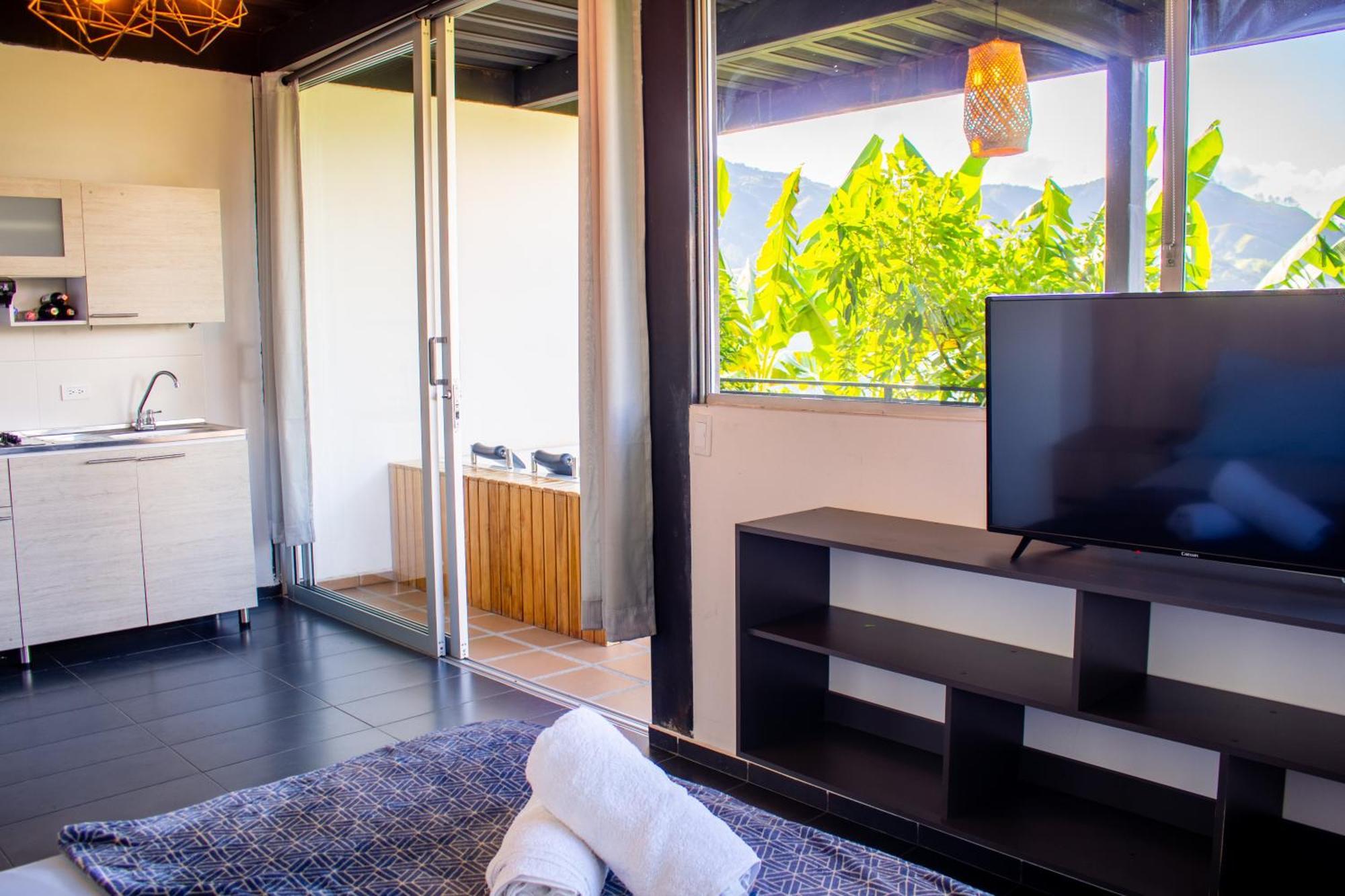 Hotel Campestre Alto Lindo En Guatapé Zewnętrze zdjęcie